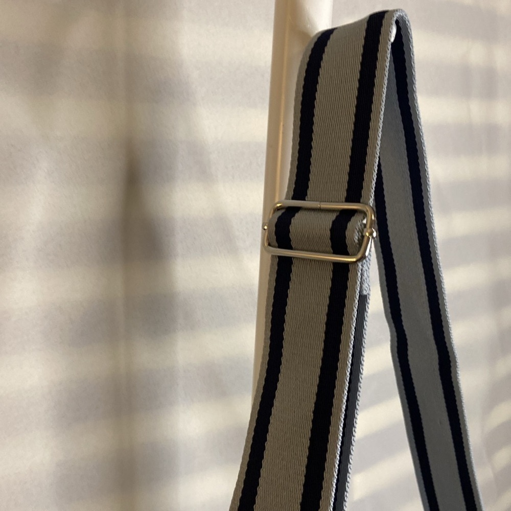 BCBGeneration asymmetrical crossover/shoulder/sli… - image 4